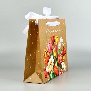 Пакет ламинированный с лентой «Самой нежной», M 30 * 9 * 26 см