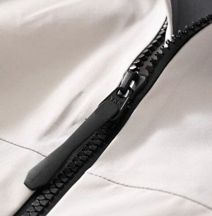Куртка водонепроницаемая, ветрозащитная (мембрана GORE-TEX) внутри подклад, с капюшоном, белый