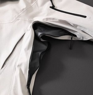 Куртка водонепроницаемая, ветрозащитная (мембрана GORE-TEX) внутри подклад, с капюшоном, белый