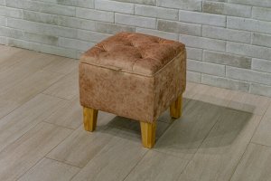Банкетка Селеста на деревянных опорах 40*40