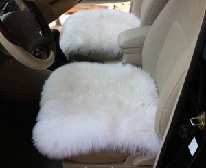 Подушка на переднее  сидение из натуральной овчины белая