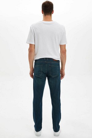 брюки Размеры модели: рост: 1,85 грудь: 96 талия: 80 бедра: 95 Надет размер: Beden 30 - рост 30 Elastan 2%,хлопок 98%