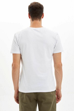 футболки Размеры модели: рост: 1,85 грудь: 96 талия: 80 бедра: 95 Надет размер: M Elastan 4%, хлопок 96%