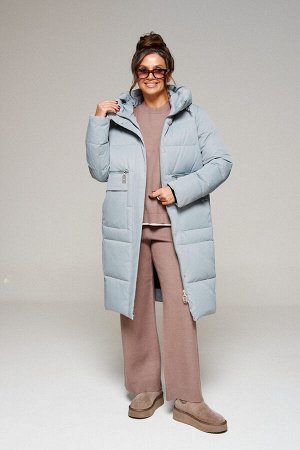 Пальто Пальто Beautiful Free 6295 серо-голубой 
Состав: ПЭ-100%;
Сезон: Осень-Зима

Зимнее, стеганое пальто прямого силуэта для тех, кто ценит практичность. Это сочетание комфорта, современных матери
