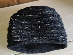 Шапка Гретта демисезон, черная+серебро