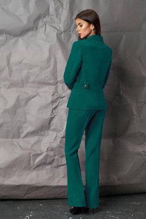 Костюм Костюм МиА-Мода 1057-1 зеленый 
Состав ткани: Вискоза-27%; ПЭ-70%; Спандекс-3%; 
Рост: 164 см.

Модный молодежный женский костюм состоит из жакета и брюк. Жакет на подкладке.На полочке функцио