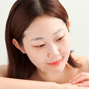 JMSolution Marine Luminous Pearl Whitening Mask Увлажняющая отбеливающая маска с жемчугом 33мл.