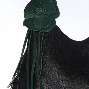 Сумка    23 x 28(max31) x 14 cm  ( высота  x длина  x ширина ) Стильная мягкая сумочка, декорирована оригинальным съемным цветком, носится на руке или сгибе руки. Такая модель идеально подойдет, как д