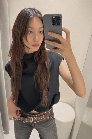 Топ Цвет как на первом фото ТОП-ШАР ZW КОЛЛЕКЦИЯ (BALLON-TOP ZW COLLECTION) Топ ZARA WOMAN COLLECTION из смесовой хлопчатобумажной ткани. С высоким воротником. Без рукавов. Широкий низ с декоративными