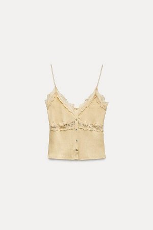 Топ Цвет как на первом фото ФУТБОЛКА В РЕБКУ С КРУЖЕВОМ И ПУГОВИЦАМИ (RIB-T-SHIRT MIT SPITZE UND KN?PFEN) SLIM FIT - V-образный вырез - SHORT - STRAPS Футболка с V-образным вырезом и узкими бретелями.