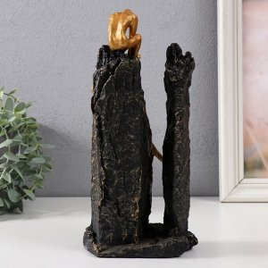 Фигурка полистоун «Скалы. Взаимопомощь», под золото, 12.3x8x25.5 см