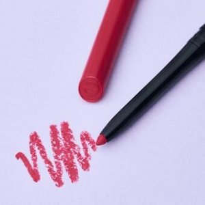Карандаш для губ essence 8h matte comfort lipliner 07