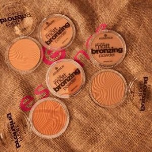 Пудра матовая essence бронзирующая Sun Club matt bronzing powder 01