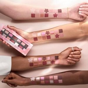 Палетка теней для век Catrice Blooming Bliss Slim Eyeshadow Pallete 020