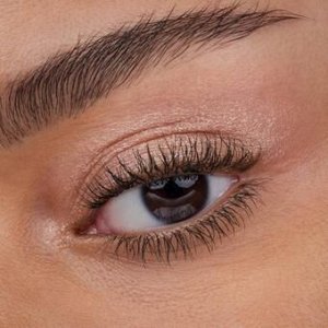 Многофункциональный тинт для глаз, губ и лица Catrice All Over Glow Tint 030