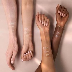 Флюид Catrice с эффектом мягкого свечения Soft Glam Filter Fluid 030