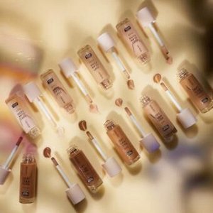 Флюид Catrice с эффектом мягкого свечения Soft Glam Filter Fluid 030