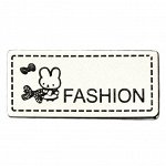 Лейбл пришивной арт.184 (уп 1шт) 45*20 мм&quot;FASHION&quot; с бабочкой белый