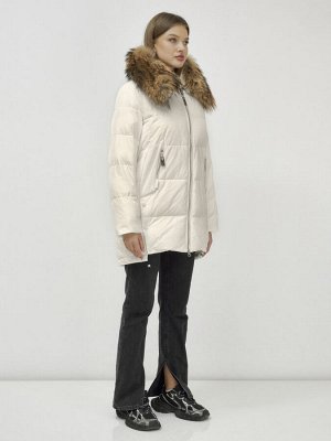 Куртка женская зимняя с мехом енот премиум класса бежевого цвета 381B