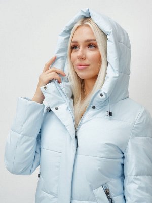 Пальто утепленное стеганное зимнее с капюшоном женское голубого цвета 9607Gl