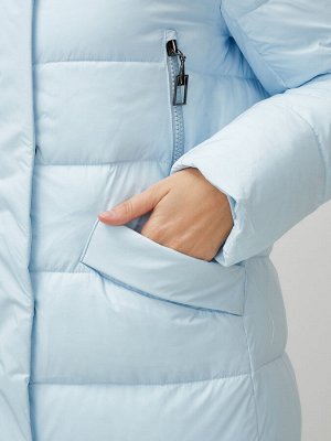 Пальто утепленное стеганное зимнее с капюшоном женское голубого цвета 9610Gl