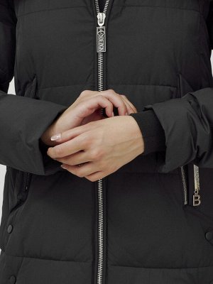 Куртка женская зимняя с мехом енот премиум класса черного цвета 381Ch