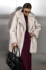 Современная шуба из искусственного меха