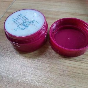 Крем для рук с мочевиной и апельсиновой пудрой для сухой кожи SHISEIDO