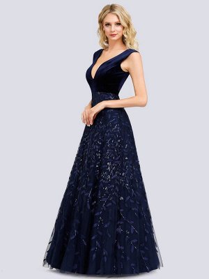 Вечернее длинное темно-синее платье с V-образным вырезом