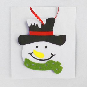 Набор для творчества - создай ёлочное украшение из фетра «Милый снеговичок»