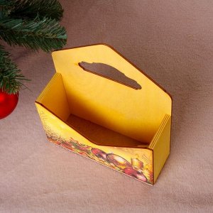 Кашпо деревянное "Конверт, Новогодний №3", деревянная ручка, жёлтое, 20,5*18*6 см