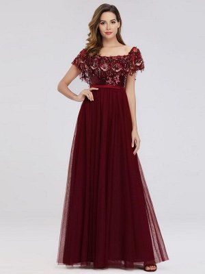 Вечернее длинное бордовое платье с блестящим топом и открытыми плечами