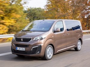 Коврик в багажник Peugeot Traveller (07.2017 ->) левый руль