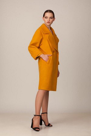Пальто Пальто Rosheli 695 желтый 
Состав ткани: Вискоза-32%; ПАН-68%; 
Рост: 164 см.

Двухбортное пальто из ткани под кашемир на подкладке. Объемное пальто с крупными деталями, сочный желтый цвет при