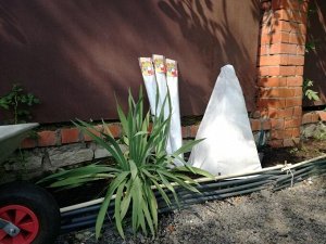 Укрытие для роз «Зимний домик»