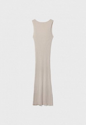 Платье Длинное трикотажное платье с V-образным вырезом (Langes Strickkleid mit V-Ausschnitt) Длинное облегающее платье без рукавов с V-образным вырезом. Низ с боковым разрезом.
