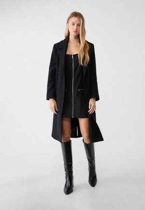 Платье Короткое платье на бретелях и молнии. (Kurzes Kleid mit Tr?gern und Rei?verschluss) Короткое облегающее платье с квадратным вырезом, бретелями и передними карманами на металлической молнии спер