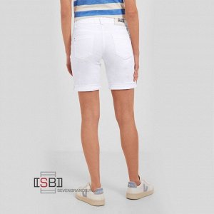 376015, White