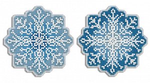 Снежинка Состав:канва пластиковая Аида №14, нитки мулине 4 цветов, разобранные на органайзере, схема и руководство по вышиванию.