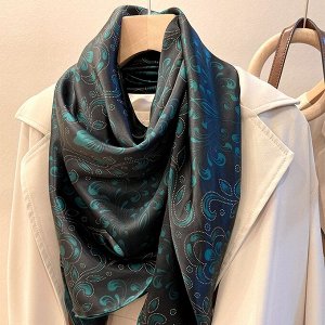 Платок с узором 110х110 см