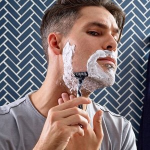 GILLETTE MACH3 Turbo 3D Бритва с 2 сменными кассетами Red