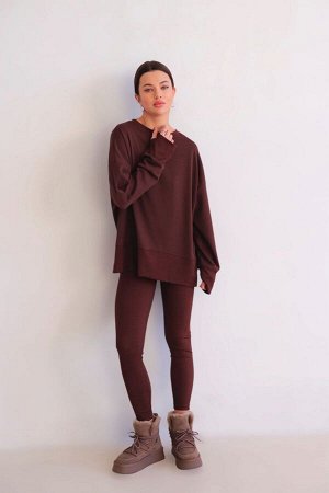 Костюм с леггинсами в рубчик