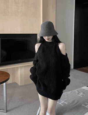 Свитер женский, удлиненный, открытые плечи
