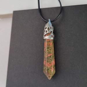 Кулон со шнурком из натурального камня горный Унакит, 1048, арт.218.226