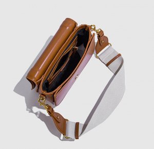 Сумка Сумка бренда &quot; ZARA &quot;- это всегда отменный стиль и высокое качество.Комплектуется 2-мя длинными ремнями: узким кожаным и широким тканевым.
Материал : экокожа
Размер: см.фото