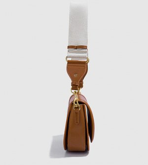 Сумка Сумка бренда &quot; ZARA &quot;- это всегда отменный стиль и высокое качество.Комплектуется 2-мя длинными ремнями: узким кожаным и широким тканевым.
Материал : экокожа
Размер: см.фото