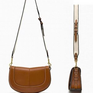 Сумка Сумка бренда &quot; ZARA &quot;- это всегда отменный стиль и высокое качество.Комплектуется 2-мя длинными ремнями: узким кожаным и широким тканевым.
Материал : экокожа
Размер: см.фото