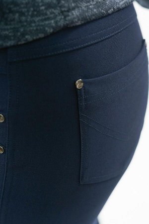 Брюки-8453 Модель брюк: Дудочки; Материал: Трикотаж с эластаном;  Фасон: Брюки
Брюки дудочки синие трикотажные
Однотонные брюки-стрейч выполнены из плотной мягкой ткани. Модель отлично сидит за счет к