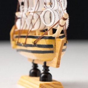 Сувенирная модель корабля «Ла Фудр», 3x10x10 см