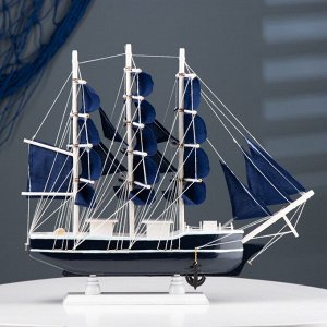 Сувенирная модель корабля «Диана», трёхмачтовый с синими парусами, 40x9x36 см